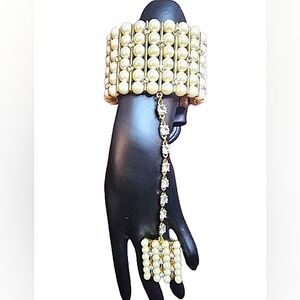 Pearl and rhinestone bracelet ring combo